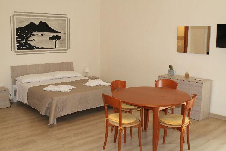 Keira House Napoli Hotell Eksteriør bilde