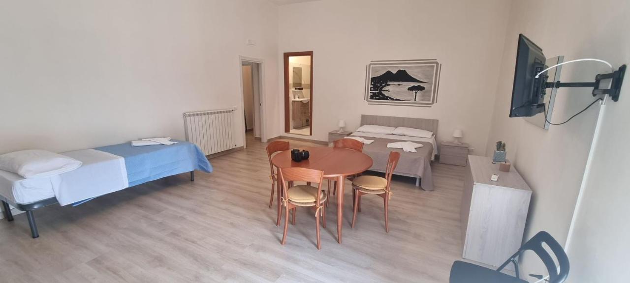 Keira House Napoli Hotell Eksteriør bilde