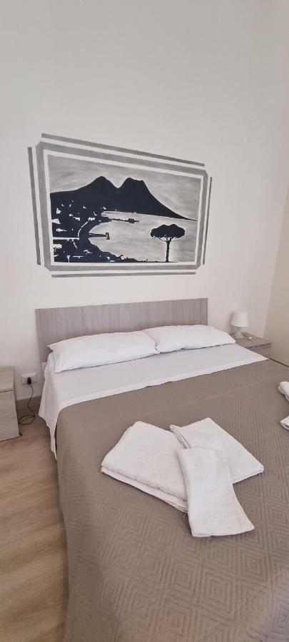 Keira House Napoli Hotell Eksteriør bilde