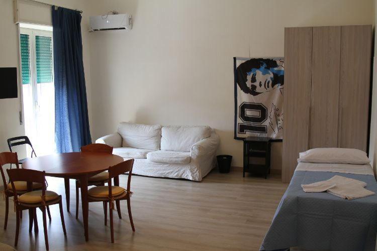 Keira House Napoli Hotell Eksteriør bilde