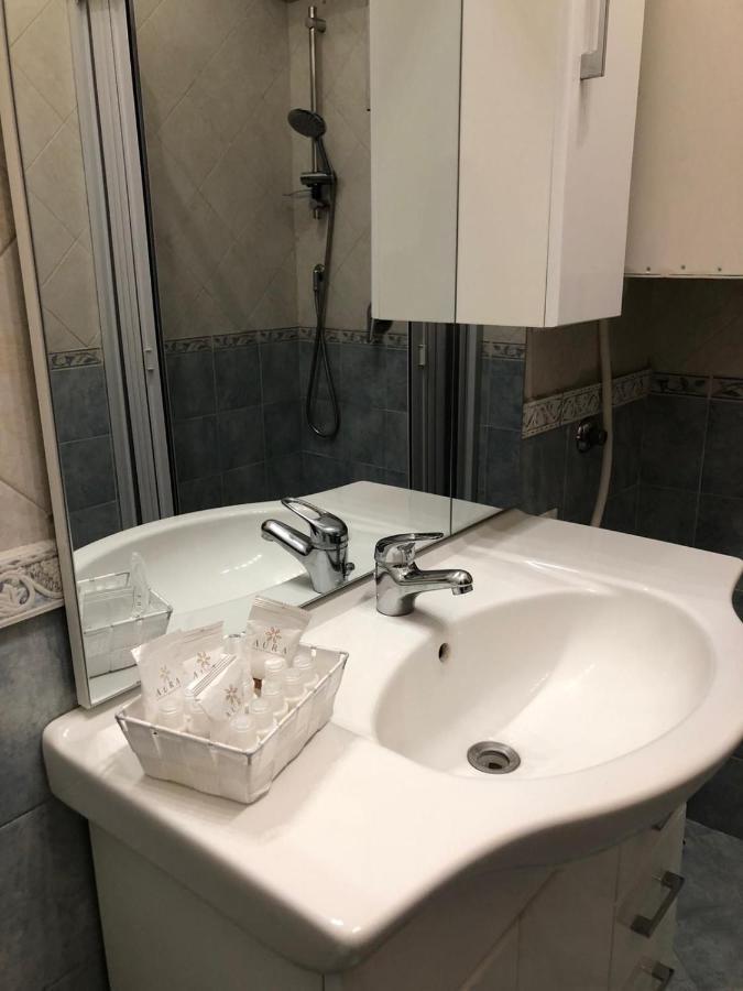 Keira House Napoli Hotell Eksteriør bilde