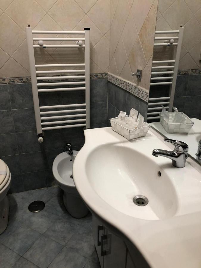 Keira House Napoli Hotell Eksteriør bilde